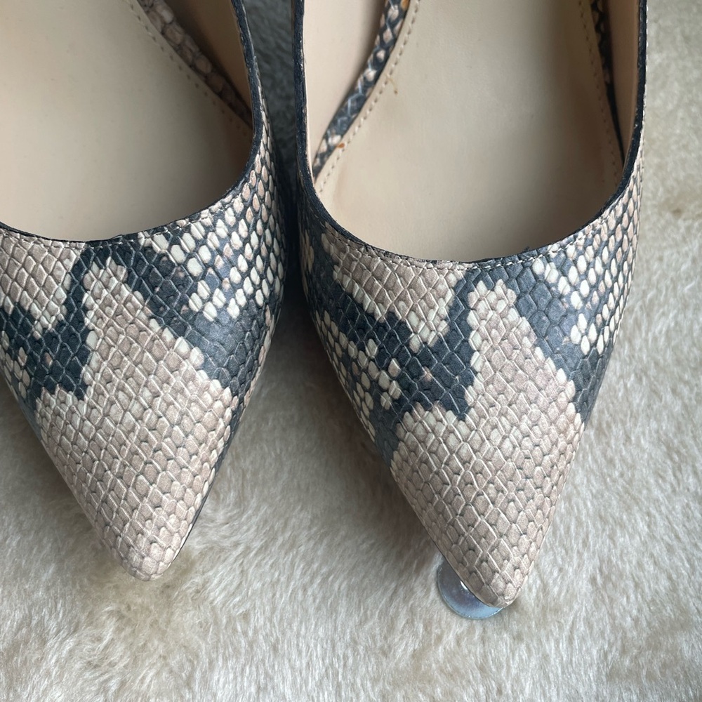 Vince Camuto Woman’s Faux Snake Pumps in SZ 8.5/EU39 Shoes are gorgeous - Picture 7 of 10